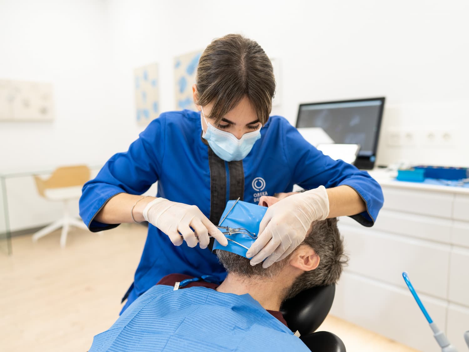 Por qué elegir a Oreka dental como tu clínica de endodoncia de confianza en Bilbao