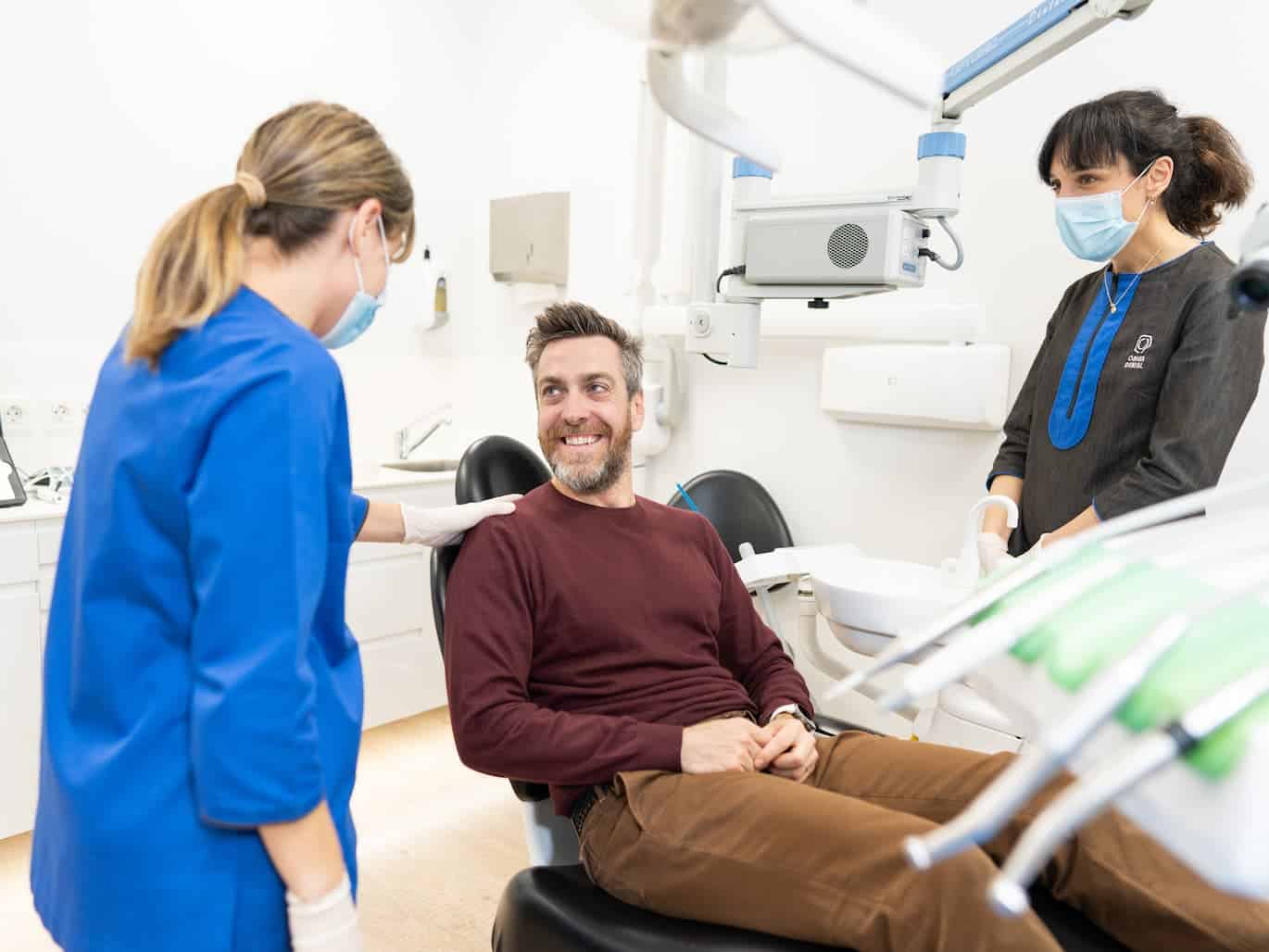 Reendodoncia con TAC dental